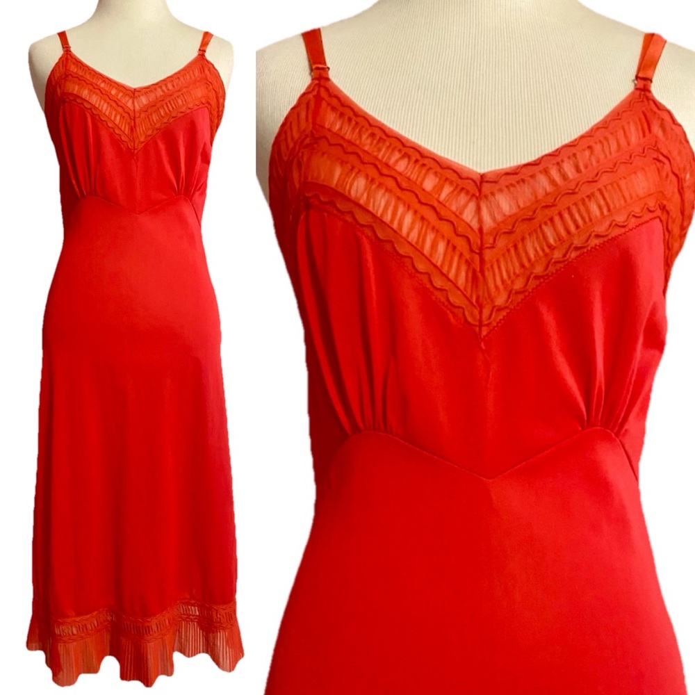 Red Vintage 60s Dress Slip, Accordion Pleat With Sheer Pleat Bust Lingerie Small